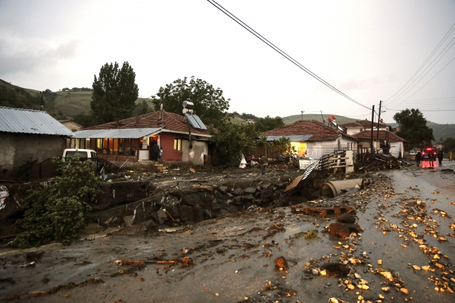 Ankara'da sağanak 3 can aldı